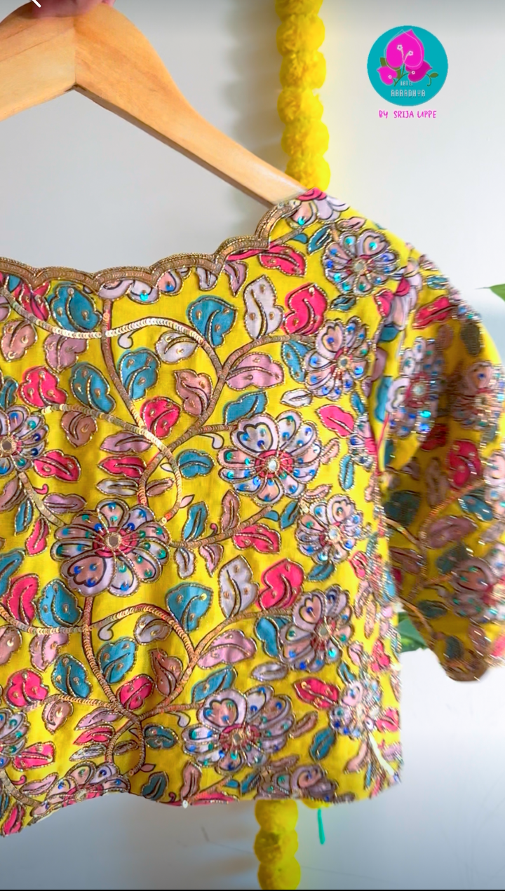 Falling rawsilk blouse with kalamkari print