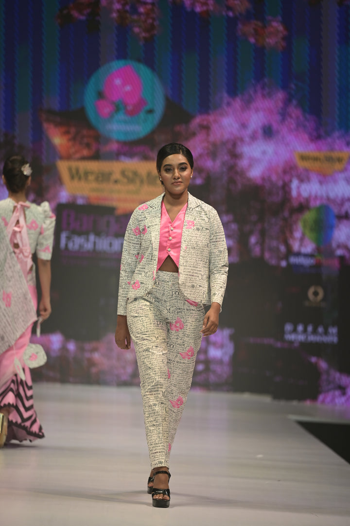 Corporate fashion crape suit