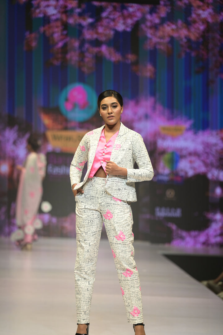 Corporate fashion crape suit