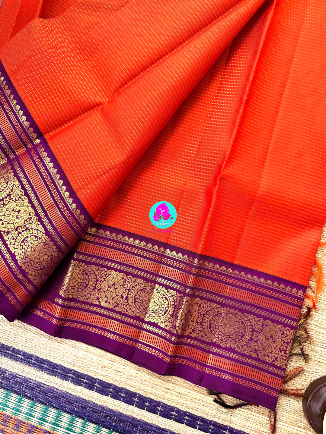 3g zari vaira oosi design traditional vintage peacock border Kanchipattu saree