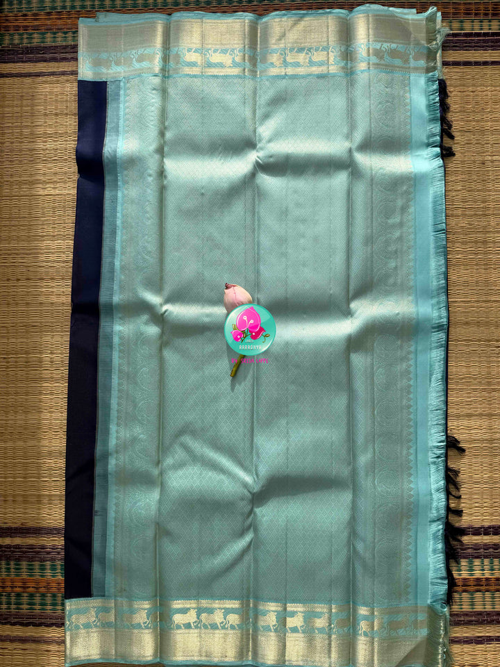 Divine Serenity: Midnight Navy & Sea Green Nandini Weave Kanchipattu Silk Saree