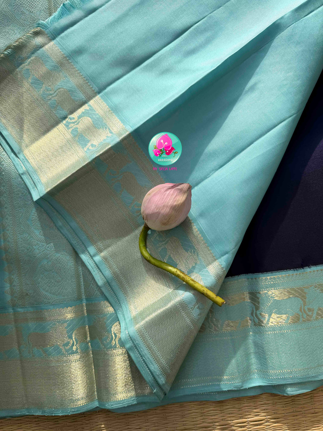 Divine Serenity: Midnight Navy & Sea Green Nandini Weave Kanchipattu Silk Saree