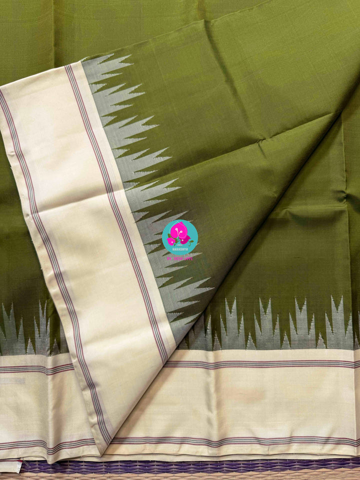 The Sannajaji Calm: Zero Zari Kanjivaram saree in Olive Green and Ivory