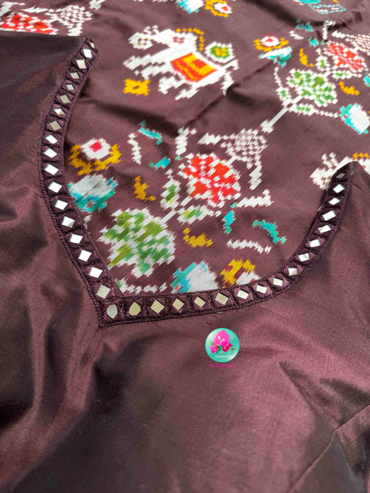 Earthy Heritage: Dark Cocoa Brown Pure Silk 5-Motif Ikkat Saree & Zardozi Mirror Blouse