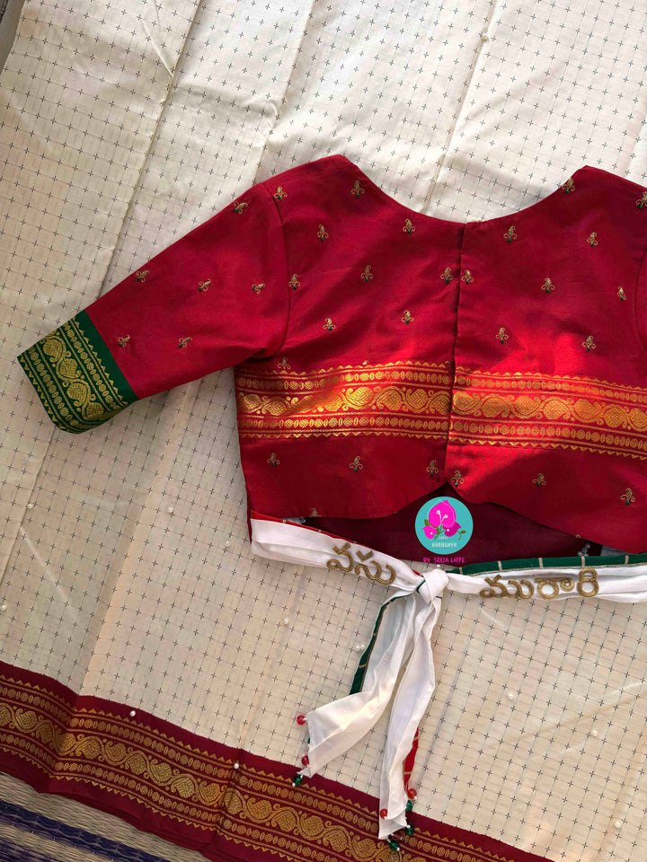 The Blessed Drape: Off-White Pure Kanchipattu Thalambralu Saree with Dual-Tone Pallu