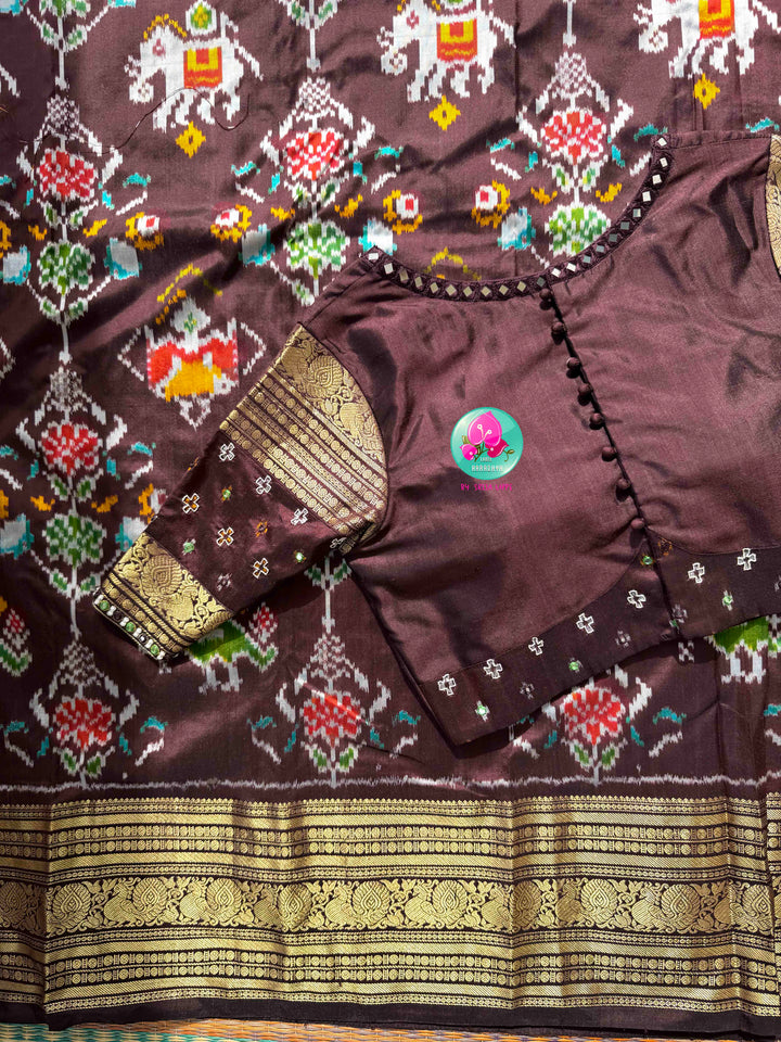 Earthy Heritage: Dark Cocoa Brown Pure Silk 5-Motif Ikkat Saree & Zardozi Mirror Blouse