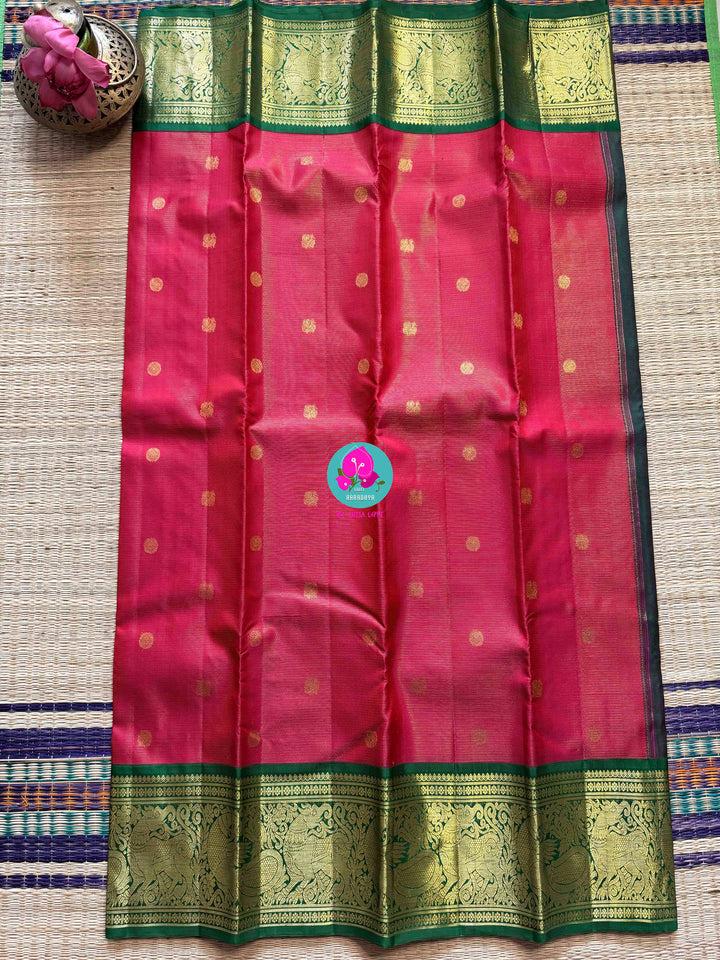 Vaira oosi Kanchipuram handloom saree in vintage Pink and Green