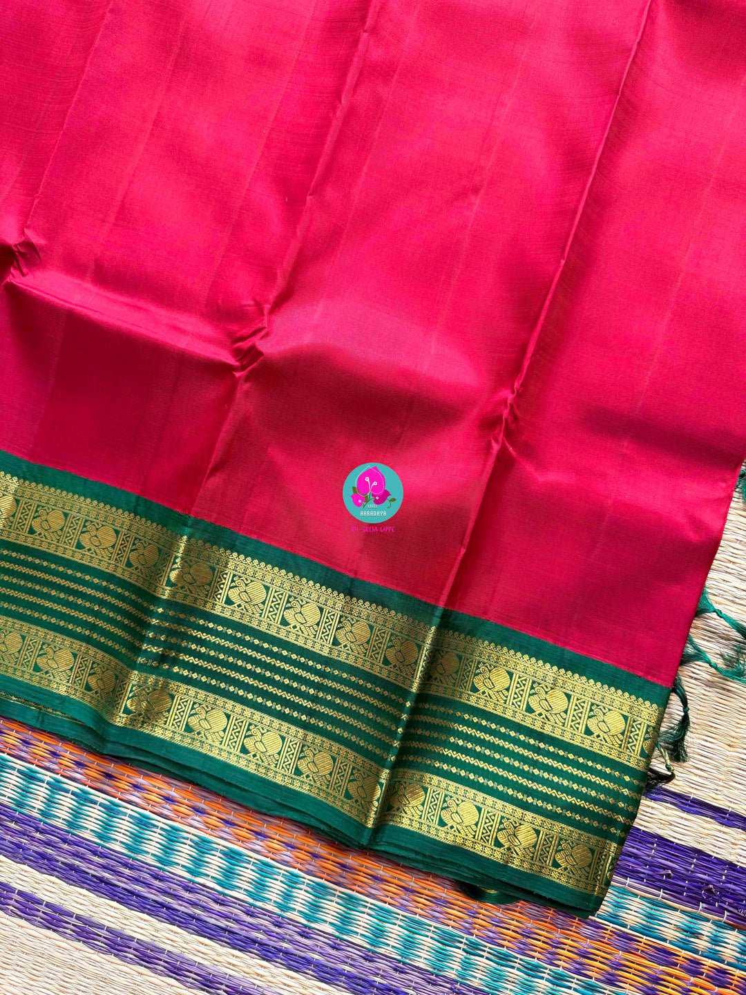 Pure Kanchipattu Vintage Handloom Saree in Red and Green