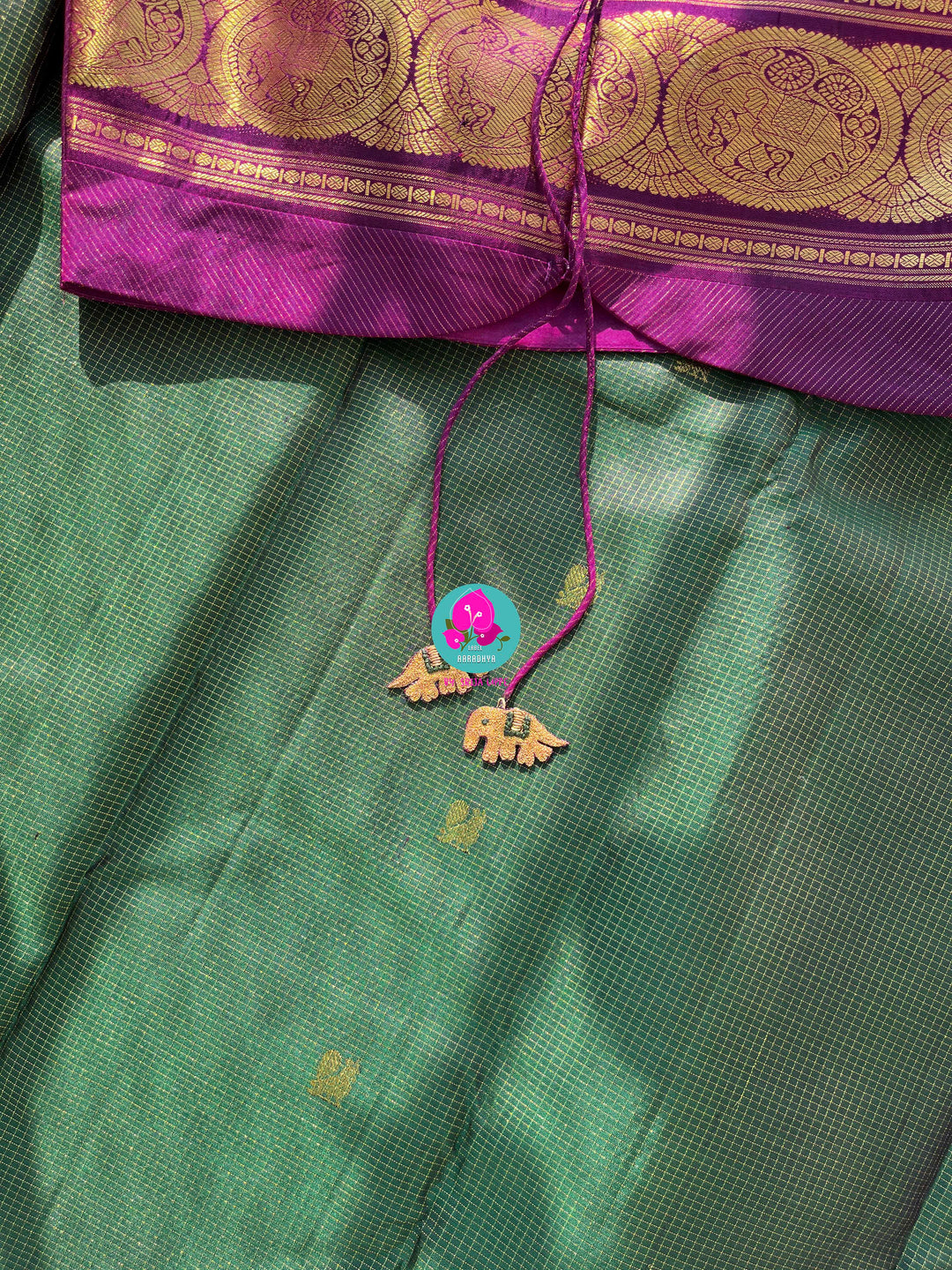 The Amethyst Contrast: Deep Green Saree with Classic 2g Zari Border