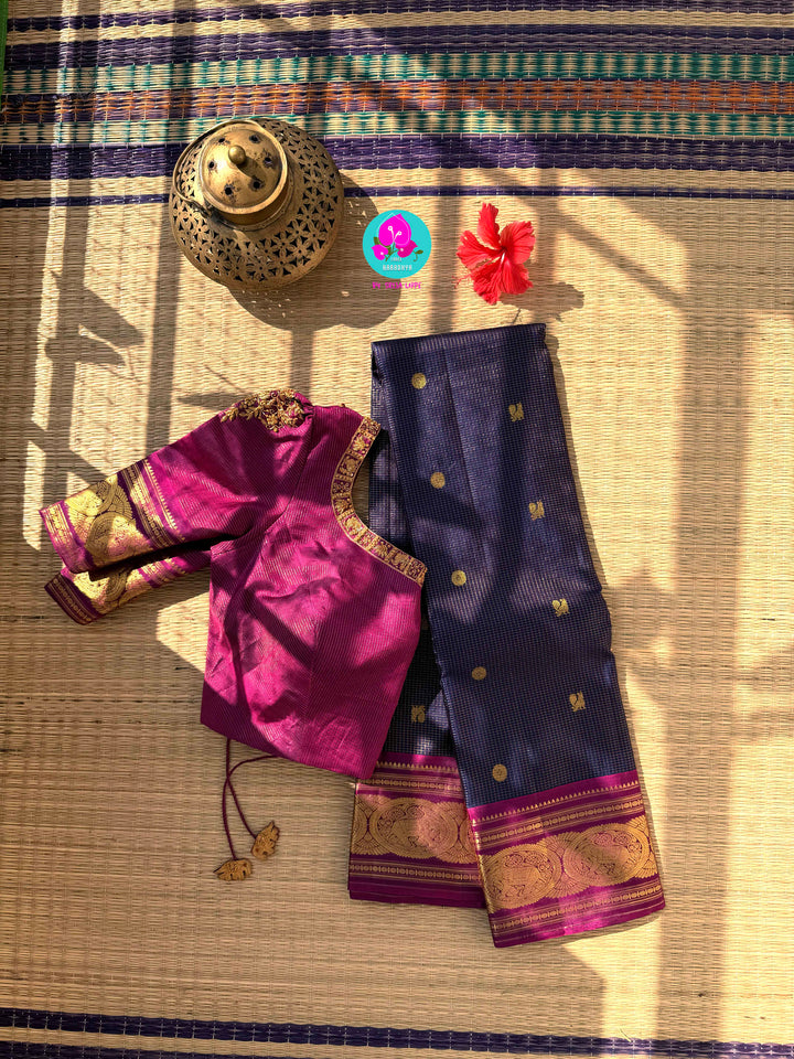 Navy Blue Kanjivaram Vaira Oosi with Bold Magenta Contrast and Embroidered Blouse