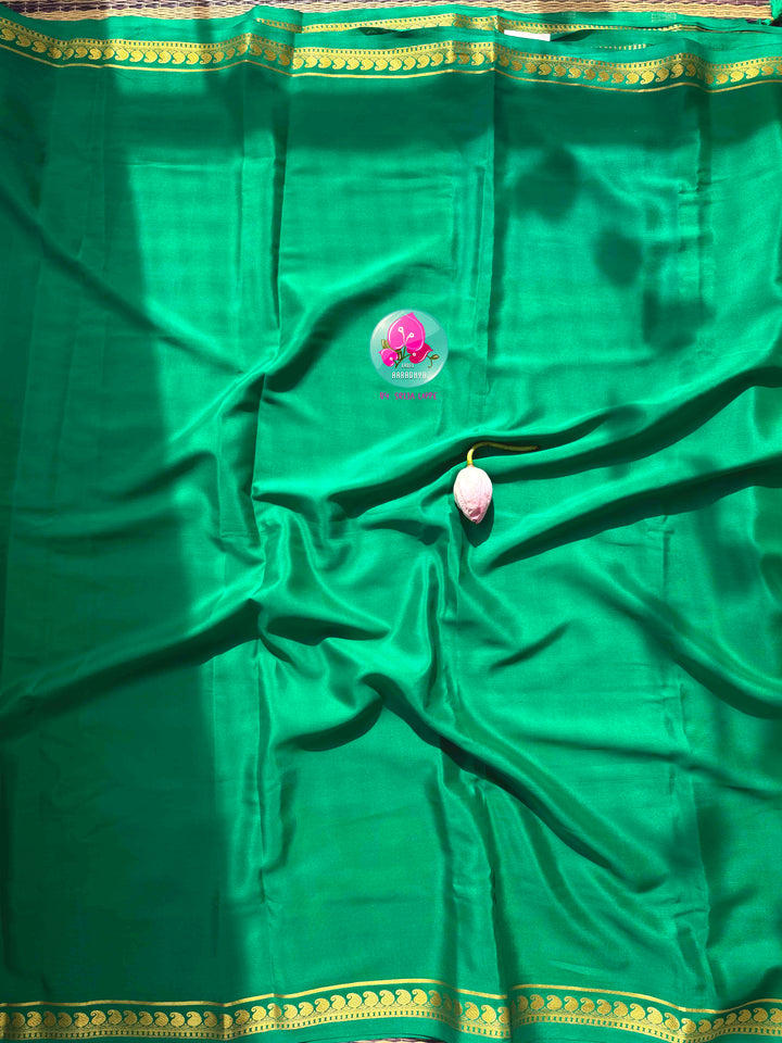 Verdant Opulence: Jewel Emerald Green 120gsm Pure Mysore Silk & Pink Fusion Kundan Blouse