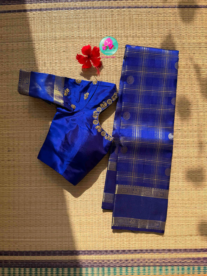 Imperial Sapphire: Royal Blue Checkered Kanchipattu Silk Saree with Vaira Oosi Twist