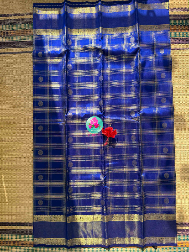 Imperial Sapphire: Royal Blue Checkered Kanchipattu Silk Saree with Vaira Oosi Twist