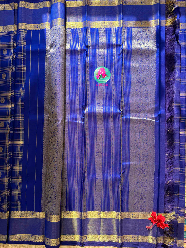Imperial Sapphire: Royal Blue Checkered Kanchipattu Silk Saree with Vaira Oosi Twist
