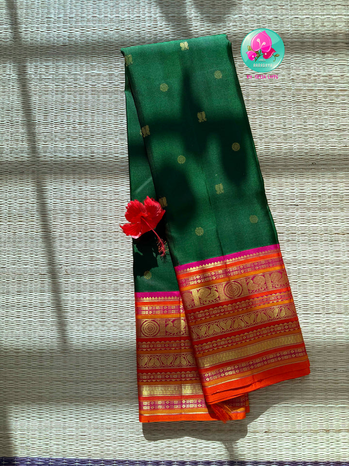 Imperial Forest & Rani Pink: Pure Kanjeevaram Handloom Silk Saree