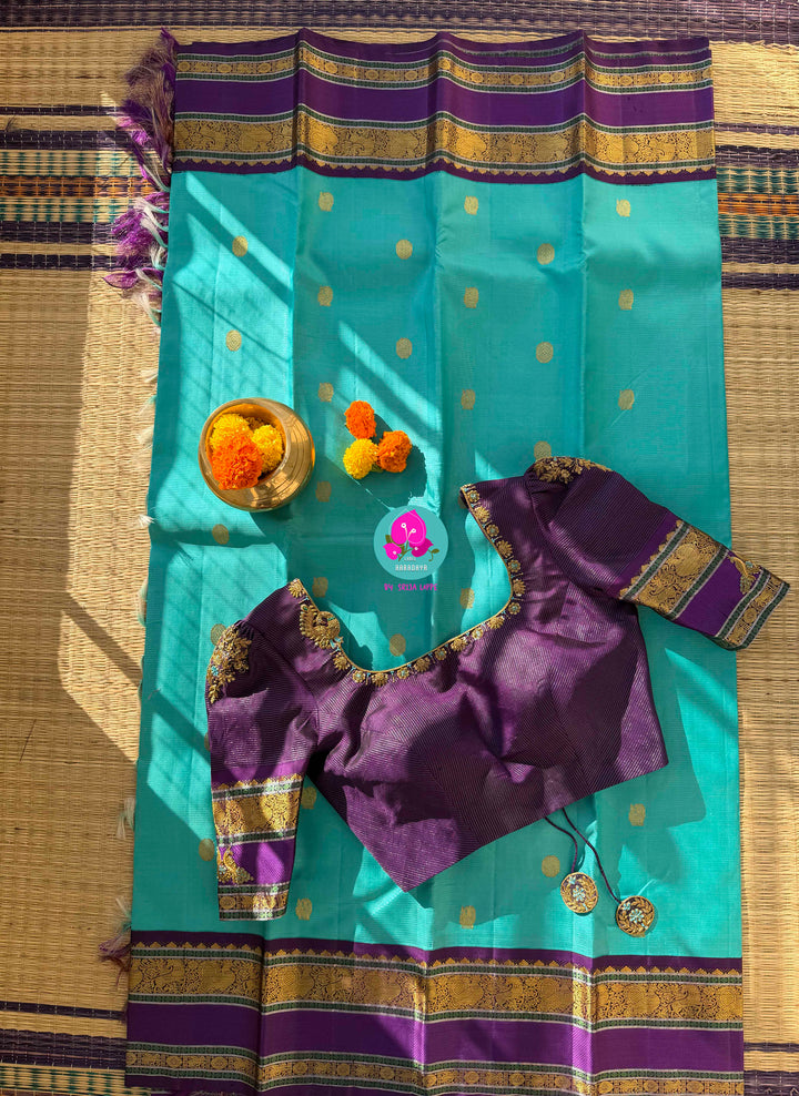Azure Mists & Royal Night: The 2G Zari Kanchipuram Symphony