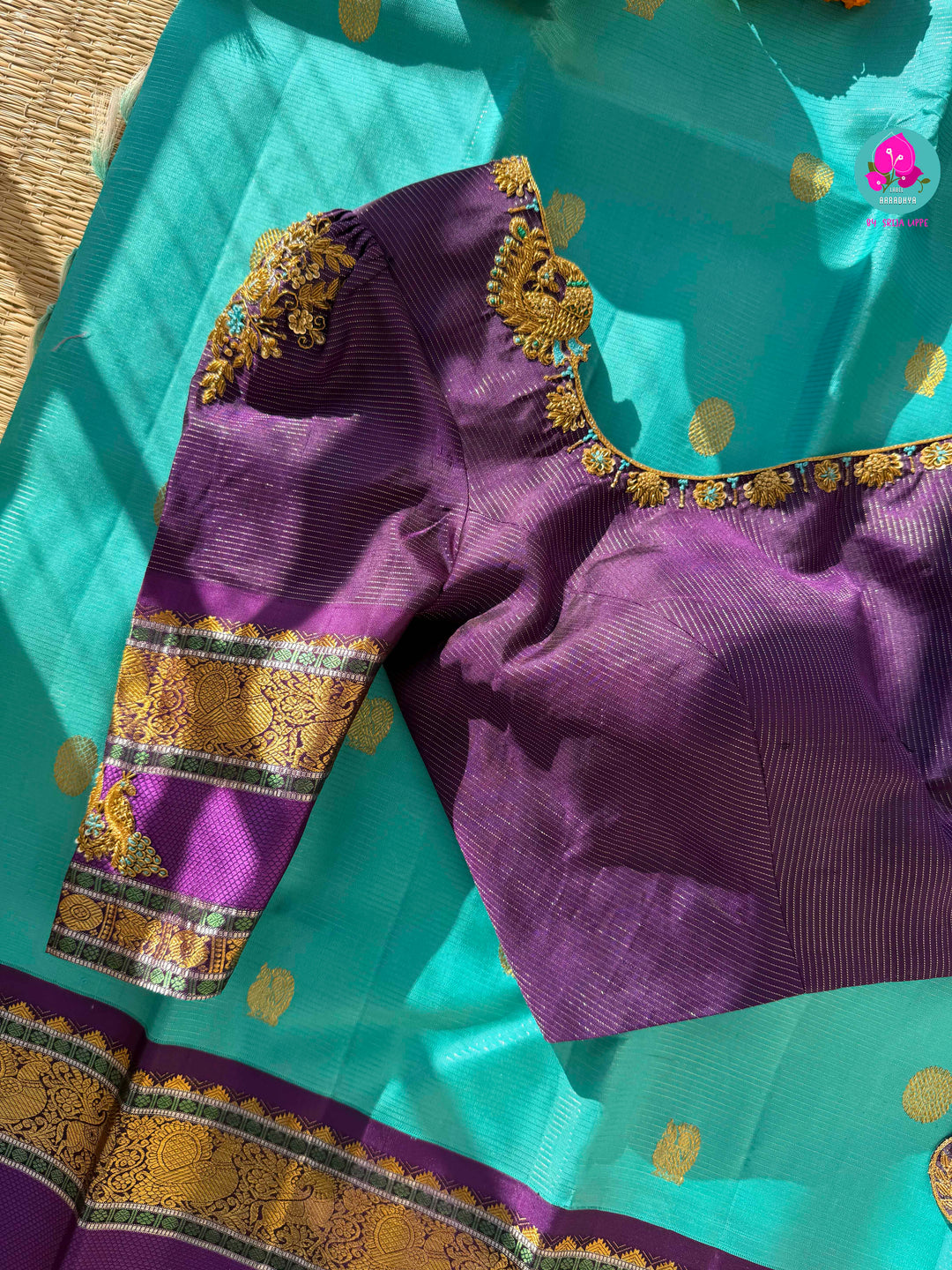 Azure Mists & Royal Night: The 2G Zari Kanchipuram Symphony