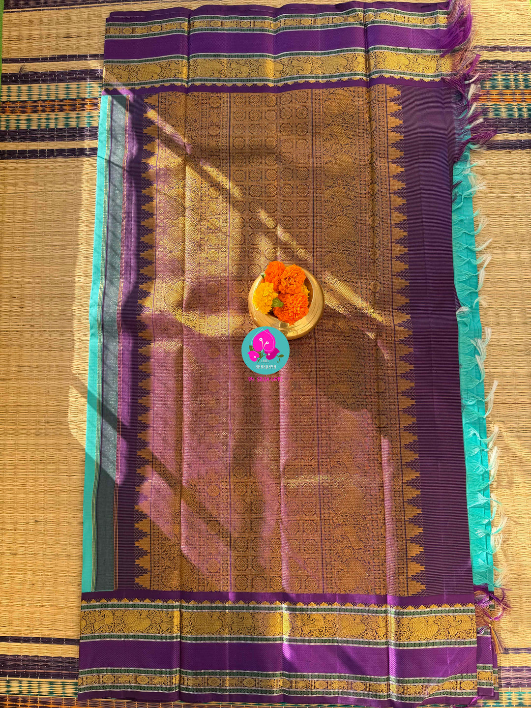 Azure Mists & Royal Night: The 2G Zari Kanchipuram Symphony