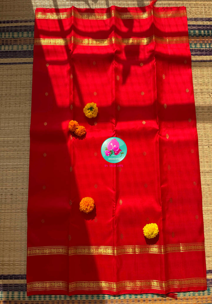 Radiant Crimson Splendor: Pure Kanchipattu Handloom Red Saree with Designer Patterned Blouse