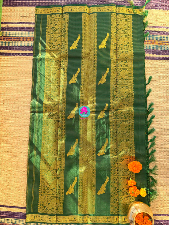 Deep Forest Green Kanchipattu Saree with Shimmering Vaira Oosi & Patterned Blouse