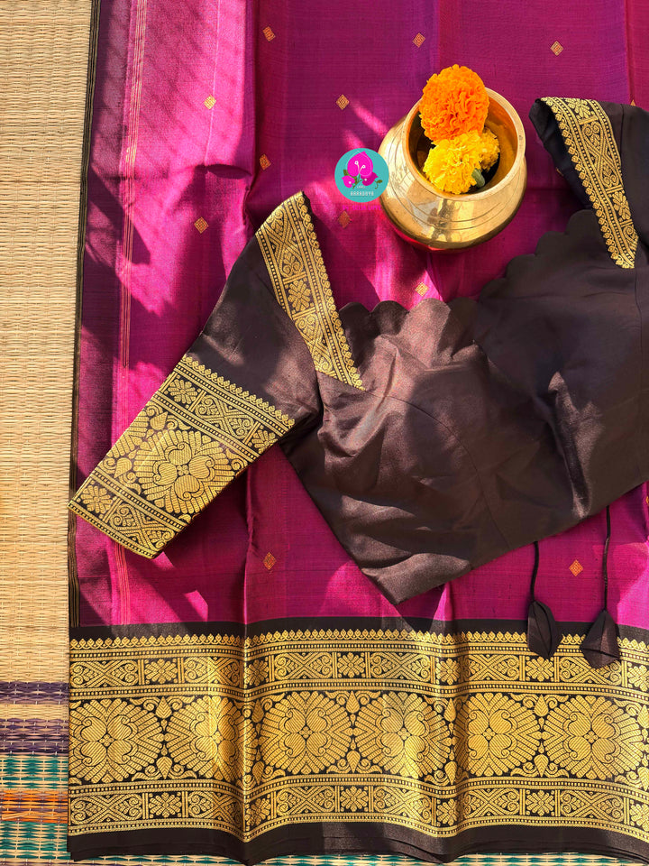 Magenta Majesty: Deep Purplish Kanchipattu with Opulent 2G Zari & Midnight Contrast Blouse
