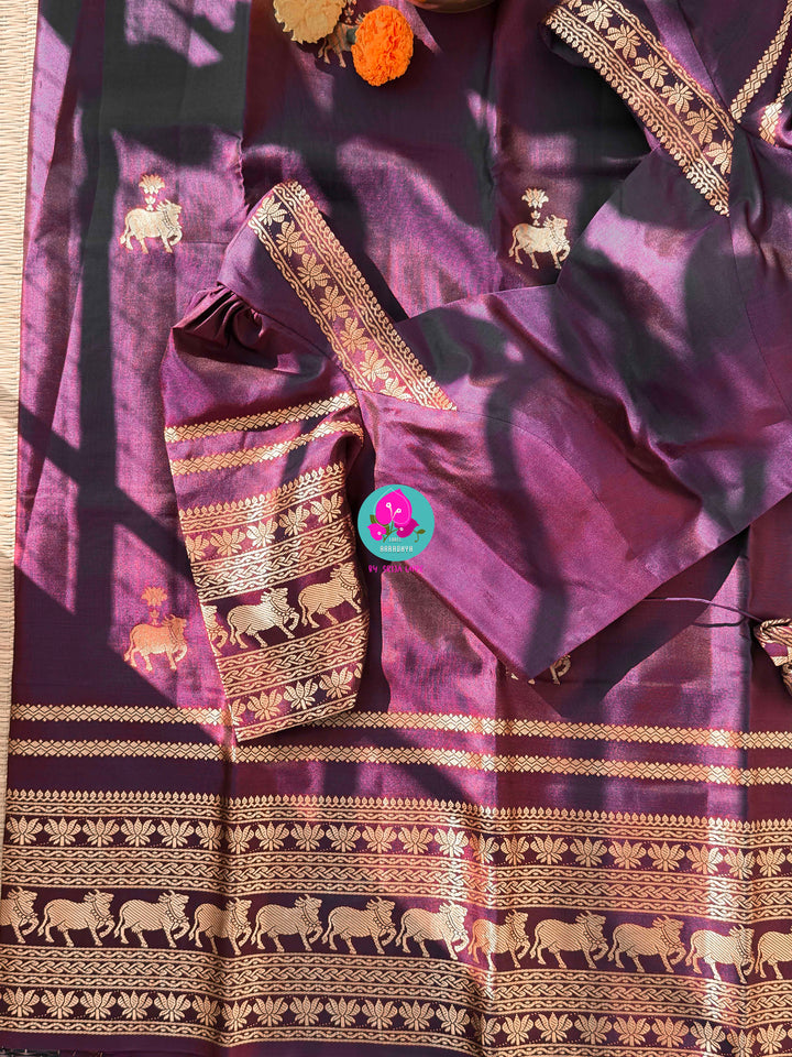 Vintage Majesty: Rich Plum Pure Kanchi Silk Saree in Timeless Antique Zari
