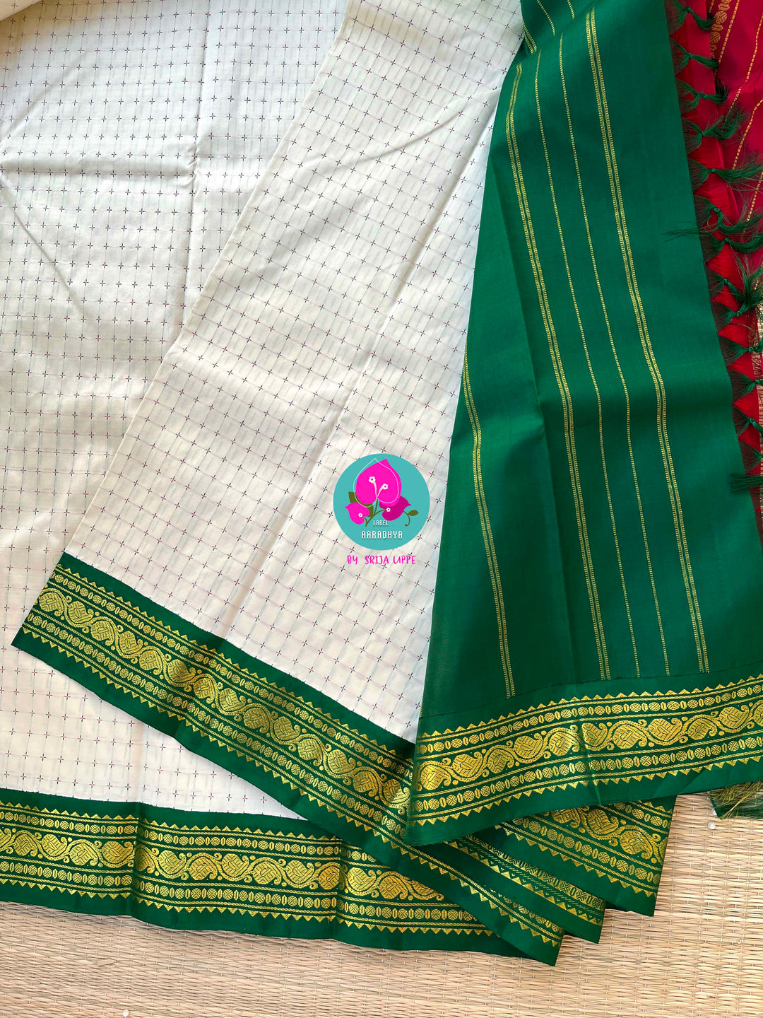 The Blessed Drape: Off-White Pure Kanchipattu Thalambralu Saree with Dual-Tone Pallu