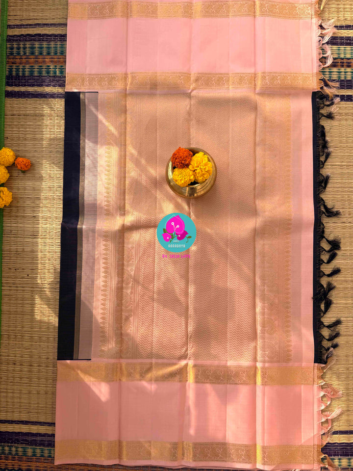 Celestial Dawn: Midnight Navy Pure Kanchi Silk with Gilded Vaira Oosi & Soft Peach Contrast