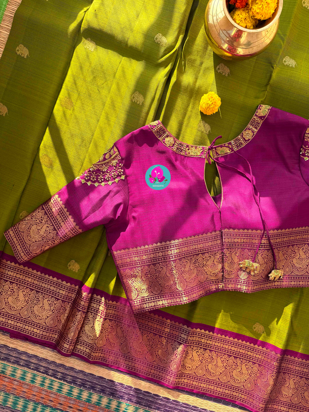 Vintage Grandeur: Deep Green Pure Kanchipattu with Hand-Woven Elephant Motifs & Radiant Magenta