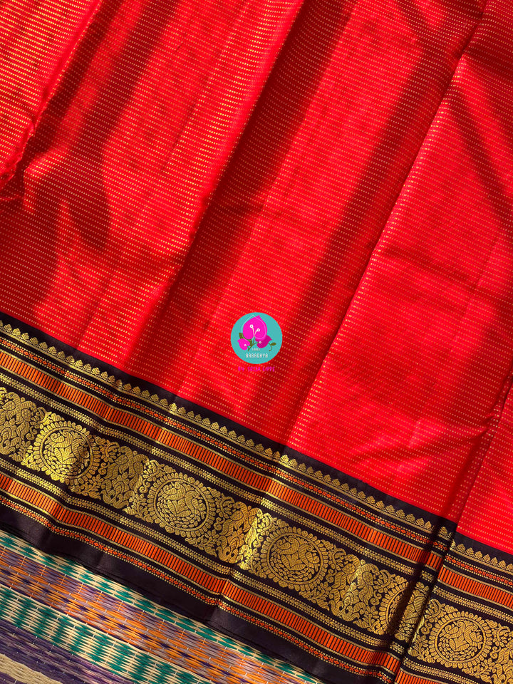 Red Vaira Oosi design Kanchipattu with Vintage Peacock Zari motifs & Embroidered Blouse