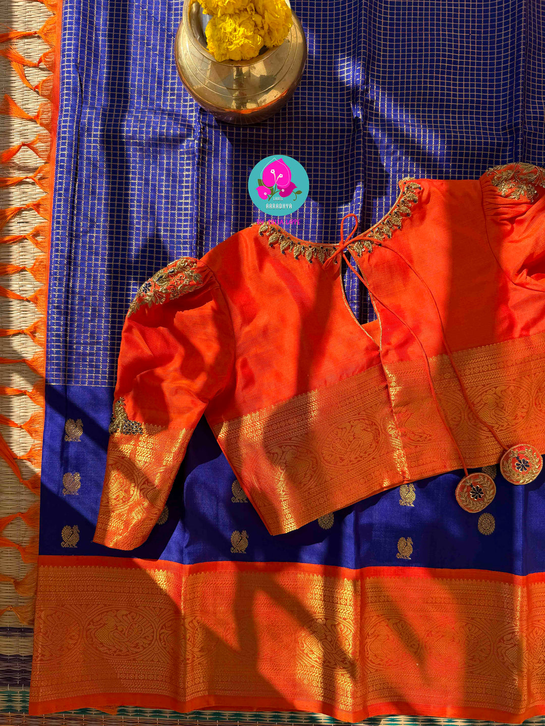 Woven Light: Contemporary Vaira Oosi Grid Kanchipattu with Vintage Hand-Embroidered Artistry