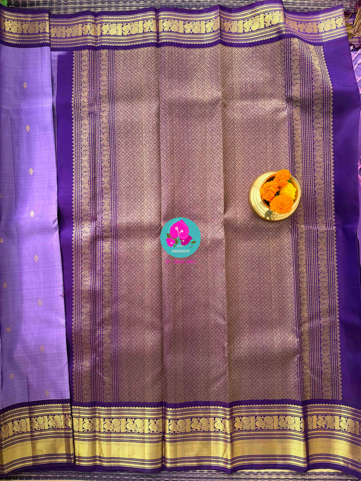 Lavender Luxe: The Ultimate Fusion of Heritage Kanchipattu saree and Pleated Perfection