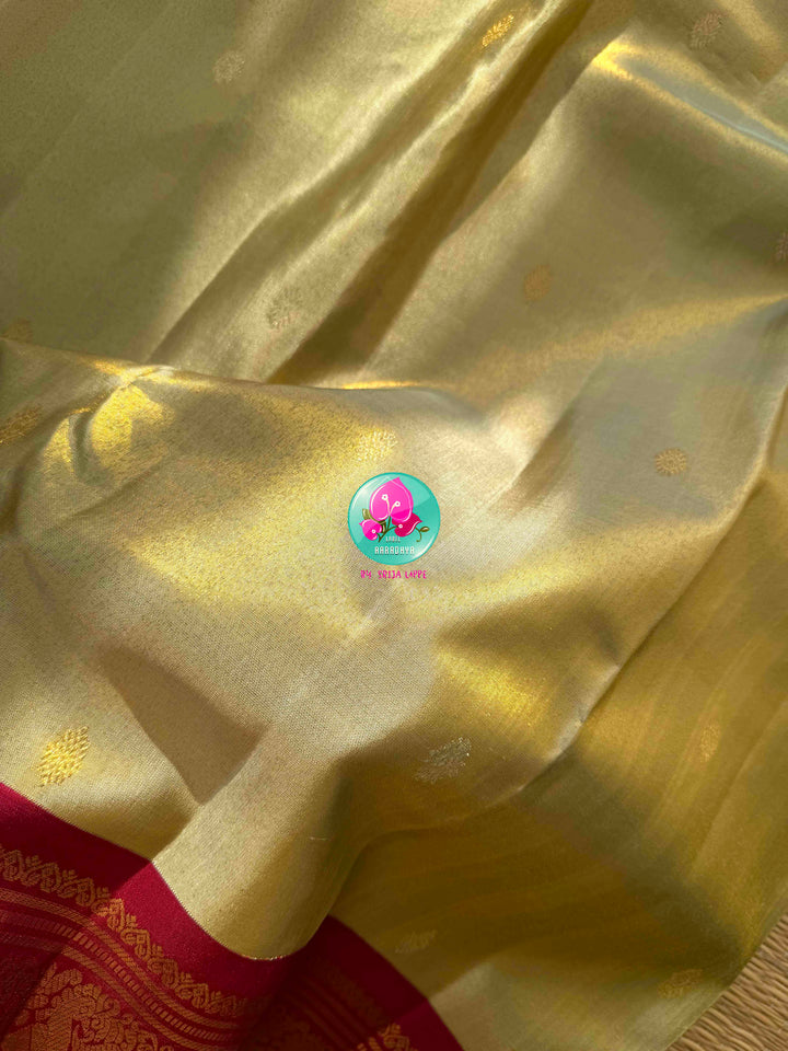 Sophisticated Metallic Muted Splendor: Squirrel Grey 2G Pure Kanchipattu Silk Saree with Crimson Red Border