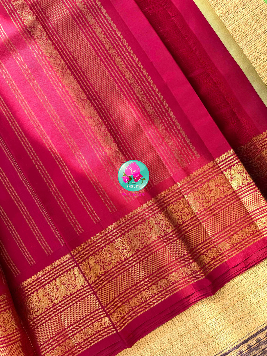Sophisticated Metallic Muted Splendor: Squirrel Grey 2G Pure Kanchipattu Silk Saree with Crimson Red Border