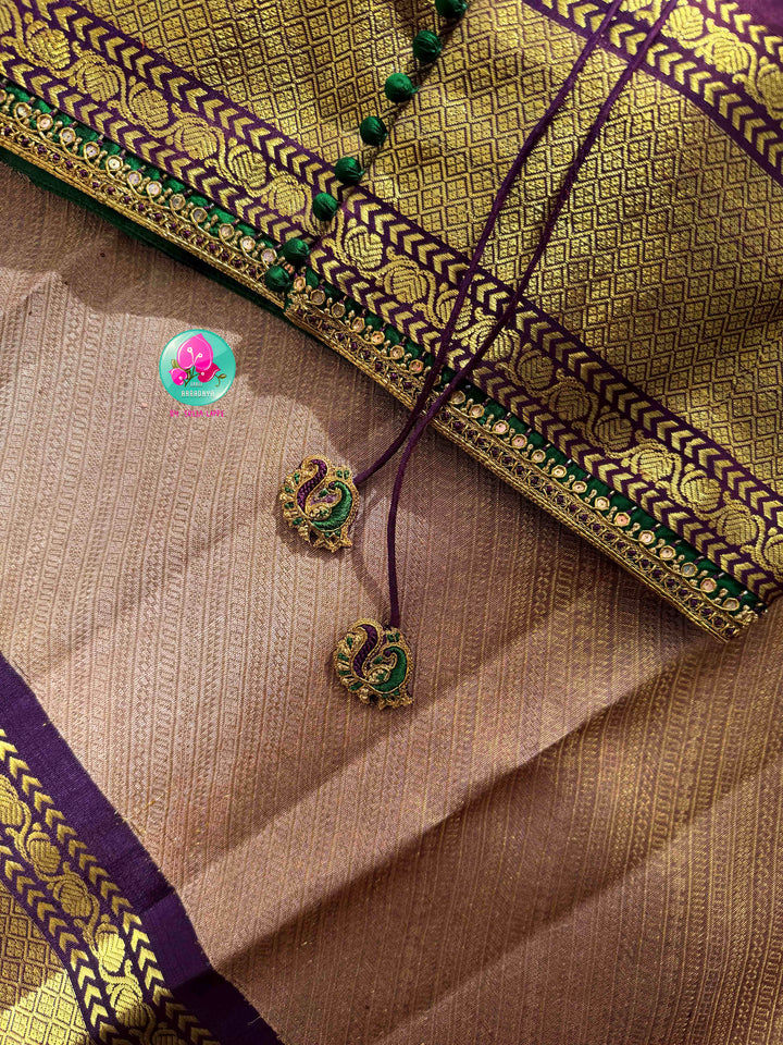 Ethereal Metallic Lilac & Emerald Jewel: Exclusive Pure Handloom Lavender Gadwal Brocade Saree with Multi-Tone Designer Maggam Blouse