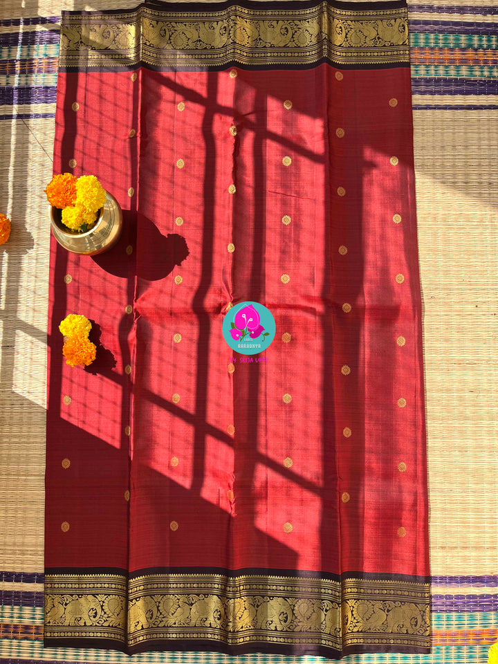 Earth & Elegance: Rustic Maroon Kanjivaram with Deep Brown Contrast