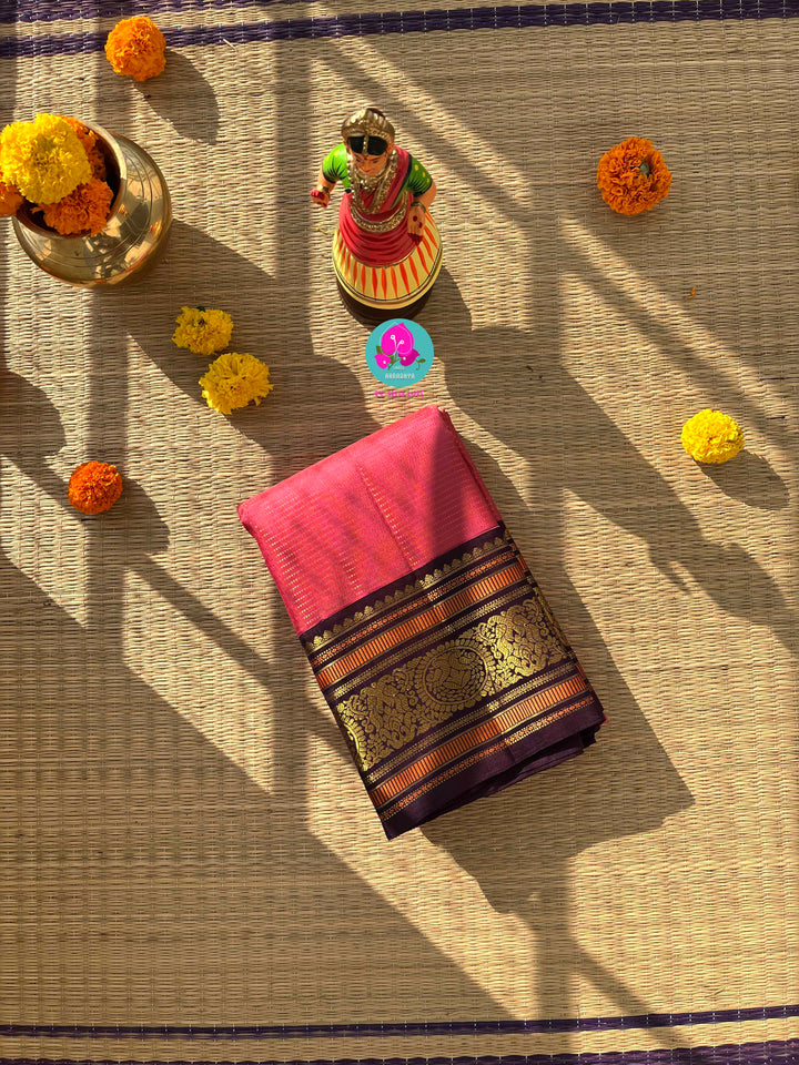3g zari vaira oosi design traditional vintage peacock border Kanchipattu saree