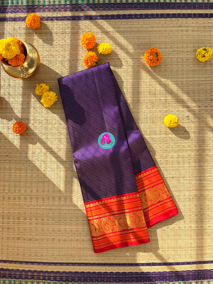 3g zari vaira oosi design traditional vintage peacock border Kanchipattu saree