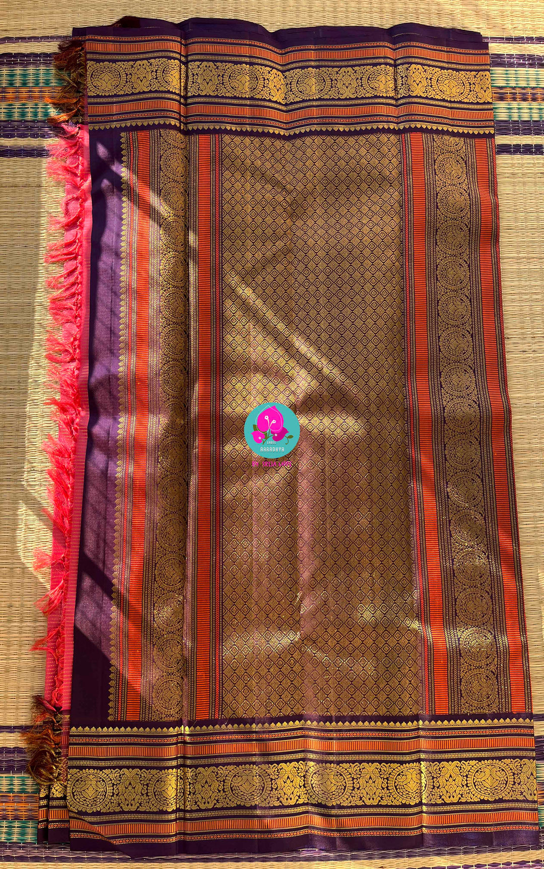 3g zari vaira oosi design traditional vintage peacock border Kanchipattu saree
