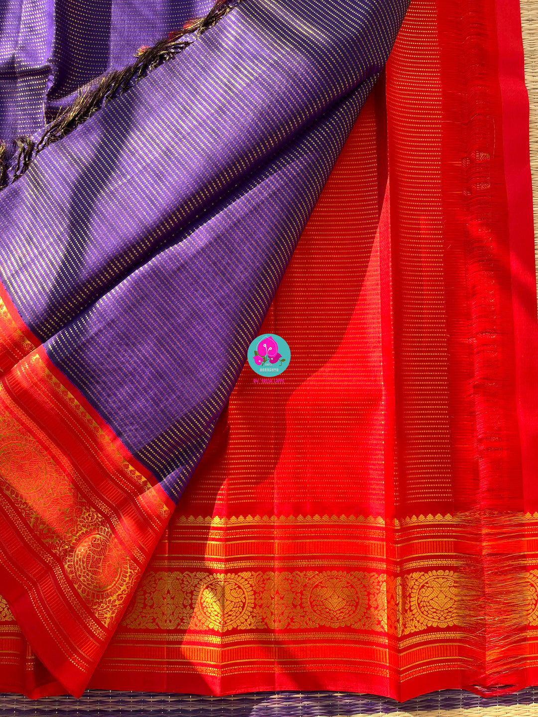 3g zari vaira oosi design traditional vintage peacock border Kanchipattu saree