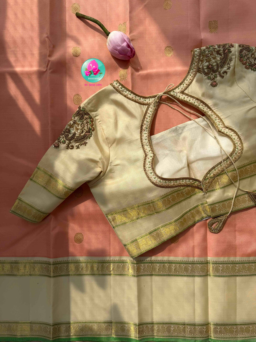 Traditional Perfection: Pure Peach-Coral Vaira Oosi Kanchipattu Saree with Gap Border & Off-White Hand Embroidered Maggam Blouse