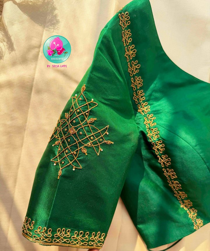 The Ivory Aviary: Off-White Vaira Oosi Kanchipattu Saree with Rangoli Artistry