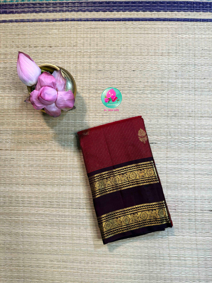 Crimson Earth: Maroon Vaira Oosi Kanchipattu with Vintage Brown Border
