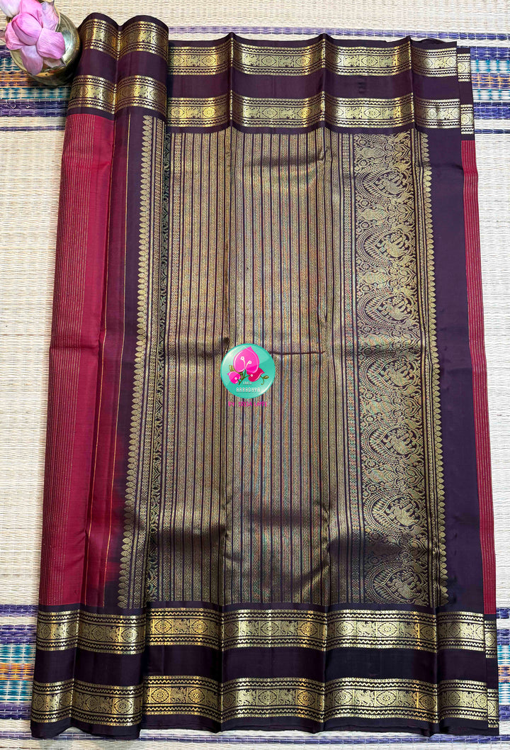 Crimson Earth: Maroon Vaira Oosi Kanchipattu with Vintage Brown Border
