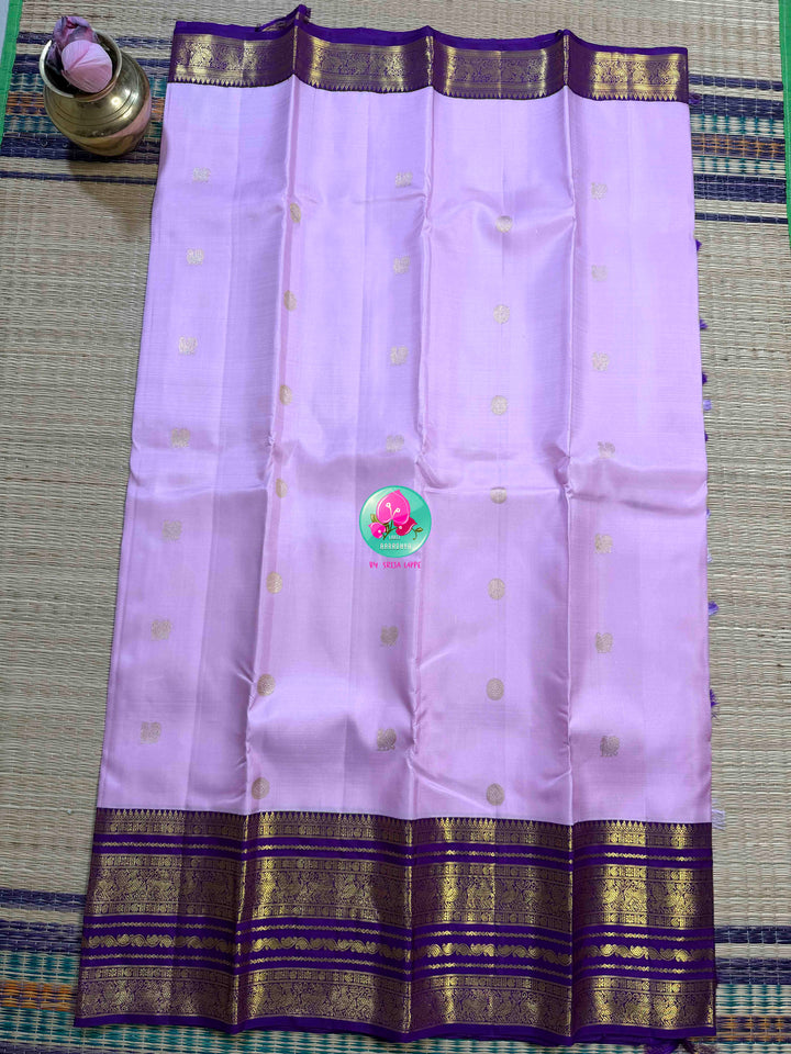 "Decemberaalu": Light Lilac Pure Kanchipattu Saree with Royal Amethyst Borders