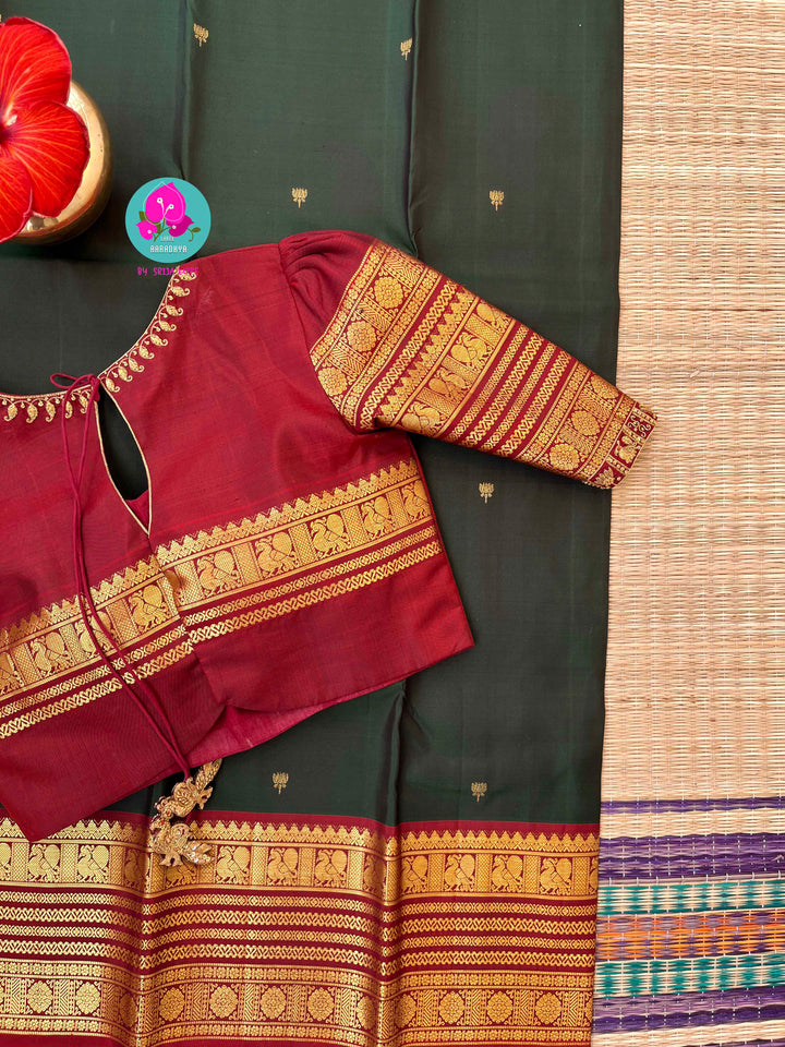 Forest Depth & Fiery Bloom: Bottle Green Kanjivaram with Traditional Red Contrast