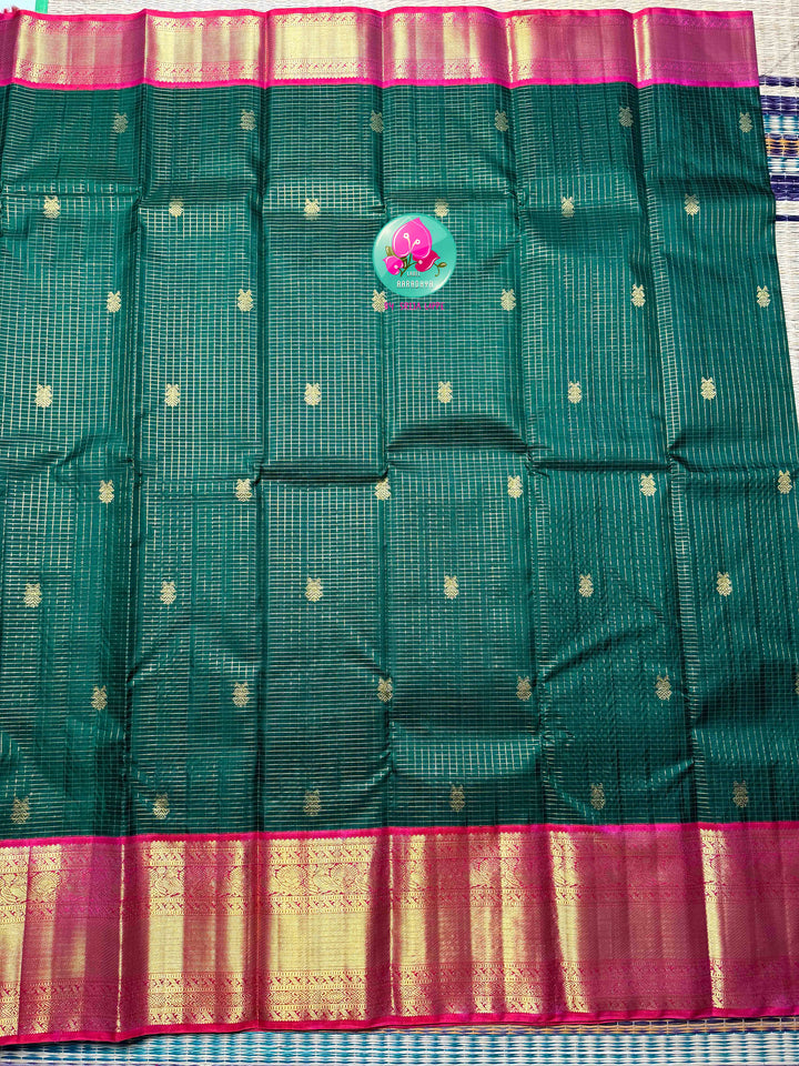 Vintage Royalty & Metallic Shimmer: Bottle Green Vaira Oosi Pure Kanchipattu Silk Saree with Magenta Pink Maggam Embroidered Blouse