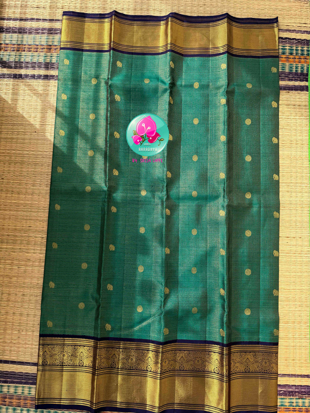 Regal Peacock Radiance & Imperial Purple Grace: Pure Peacock Green Vaira Oosi Kanjeevaram Silk Saree with Dark Purple Hand-Embroidered Blouse