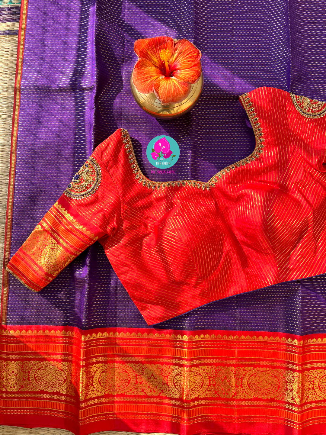 3g zari vaira oosi design traditional vintage peacock border Kanchipattu saree