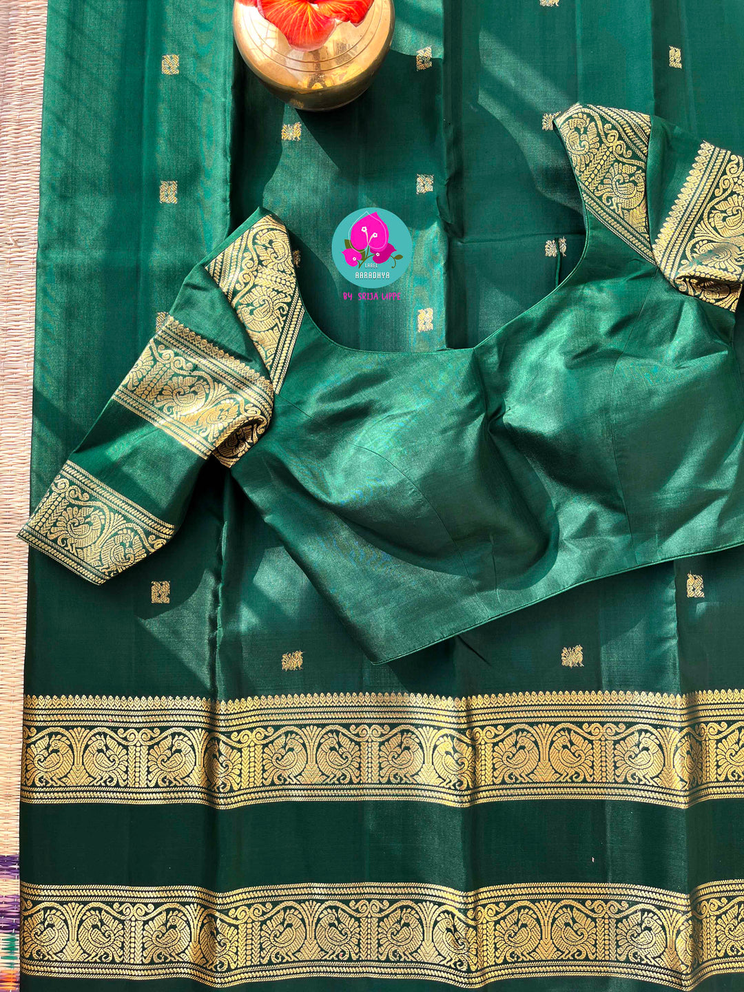 Kanchipuram 2g zari Emerald green vintage saree with gap border and blouse